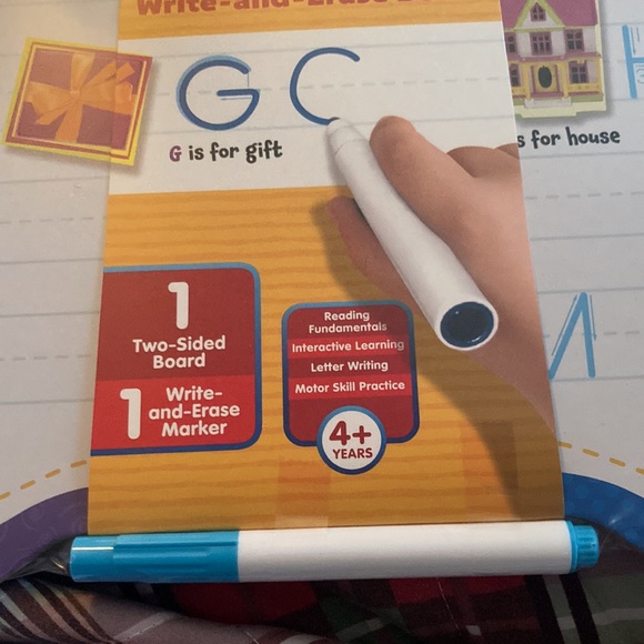 Laptop Learning Uppercase alphabet,  and erase board - Picture 4 of 4